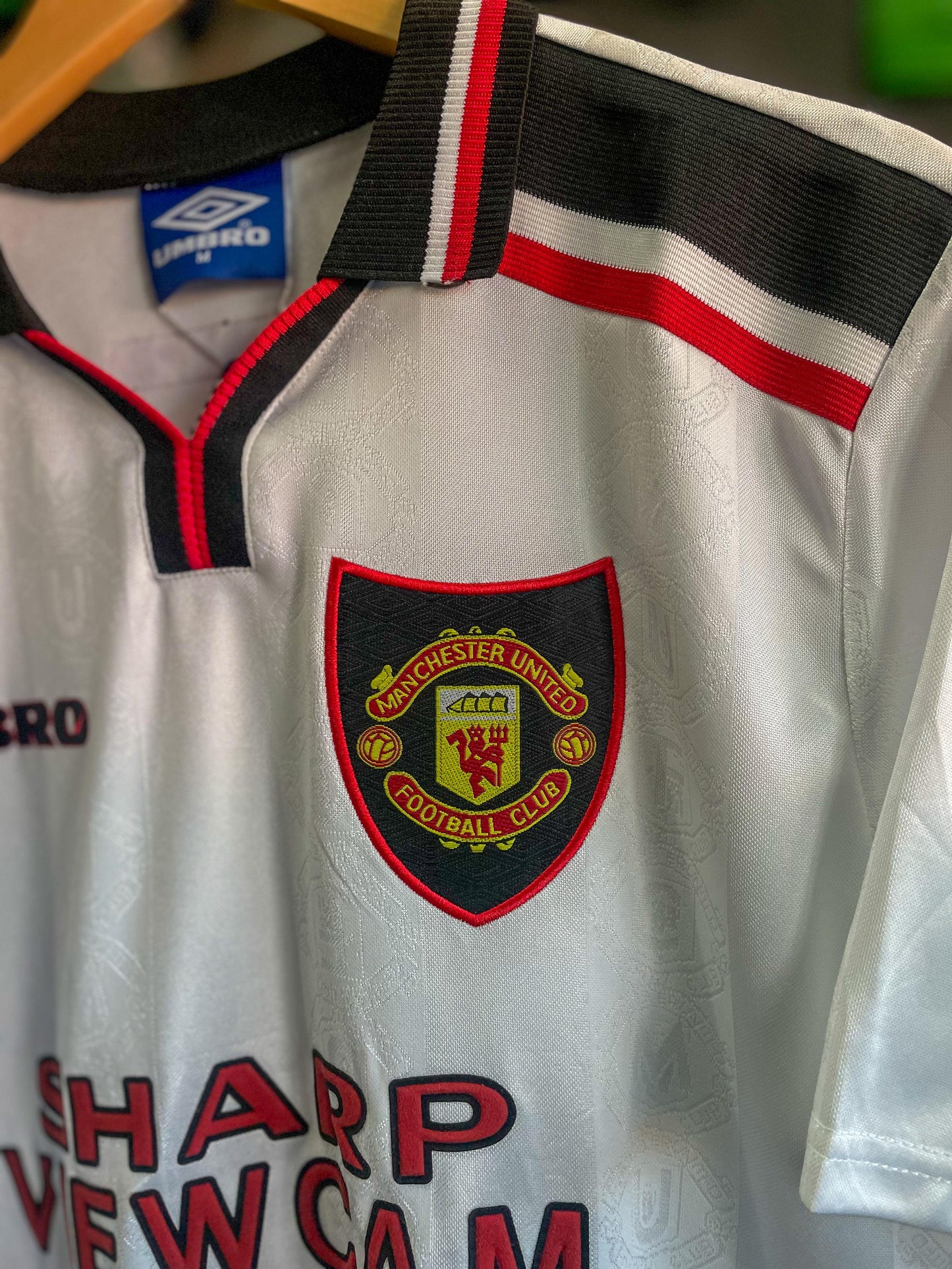 Manchester United Sharp 1998-99 Away Retro Football Jersey
