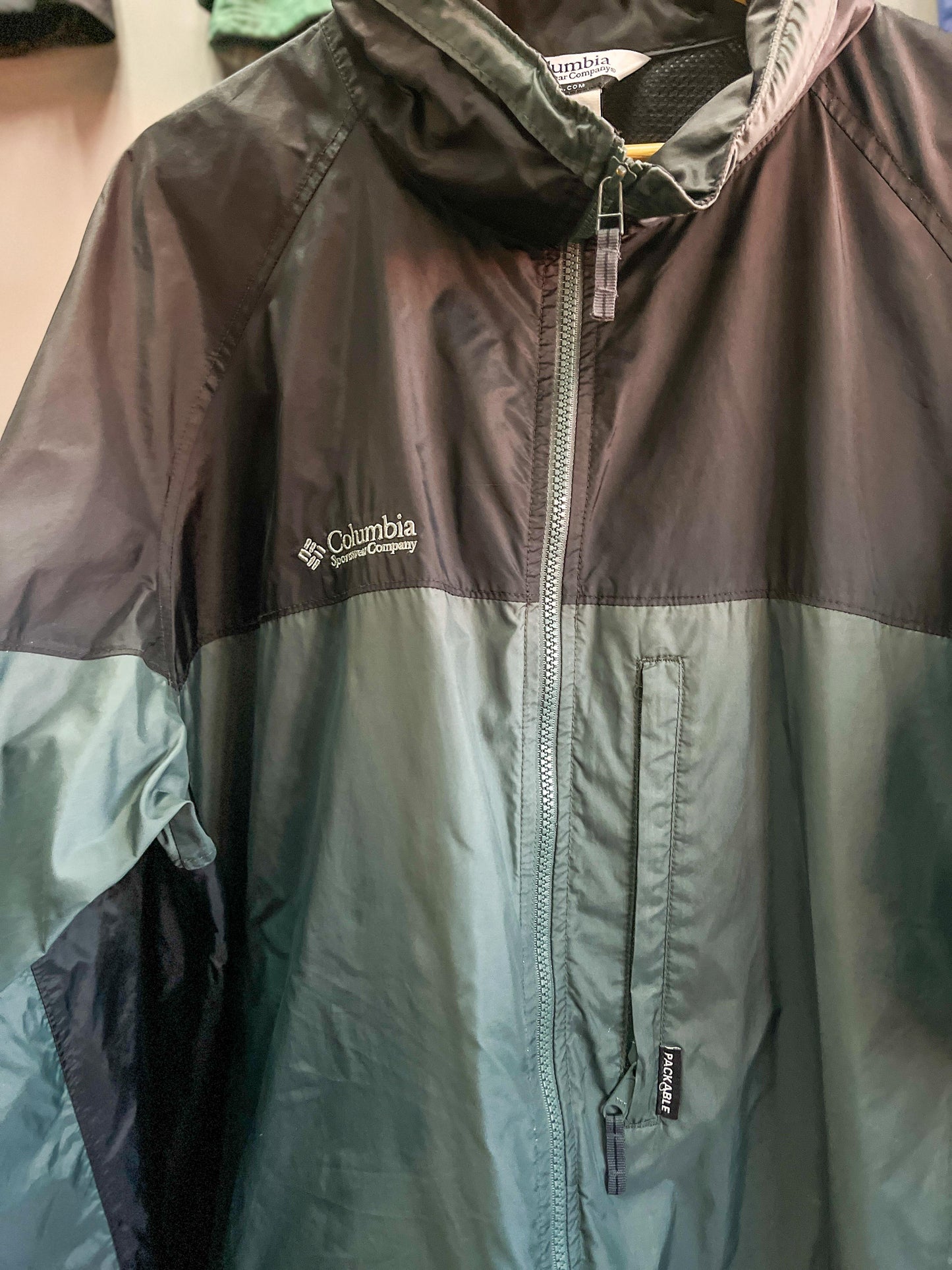 Columbia Packable Lightweight Jacket - Extra Large