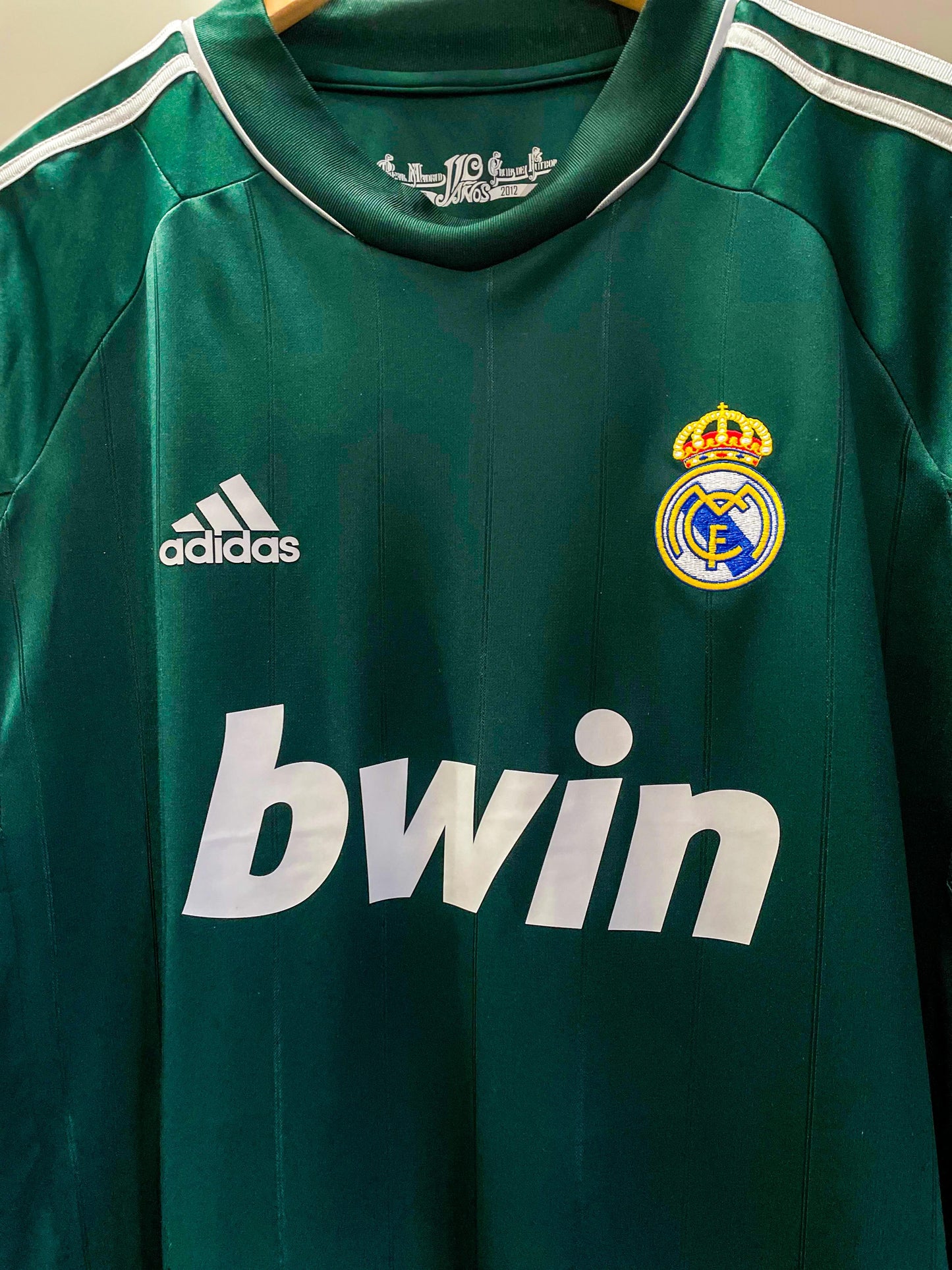 Real Madrid 2012/13 Third Retro Football Kit - Large