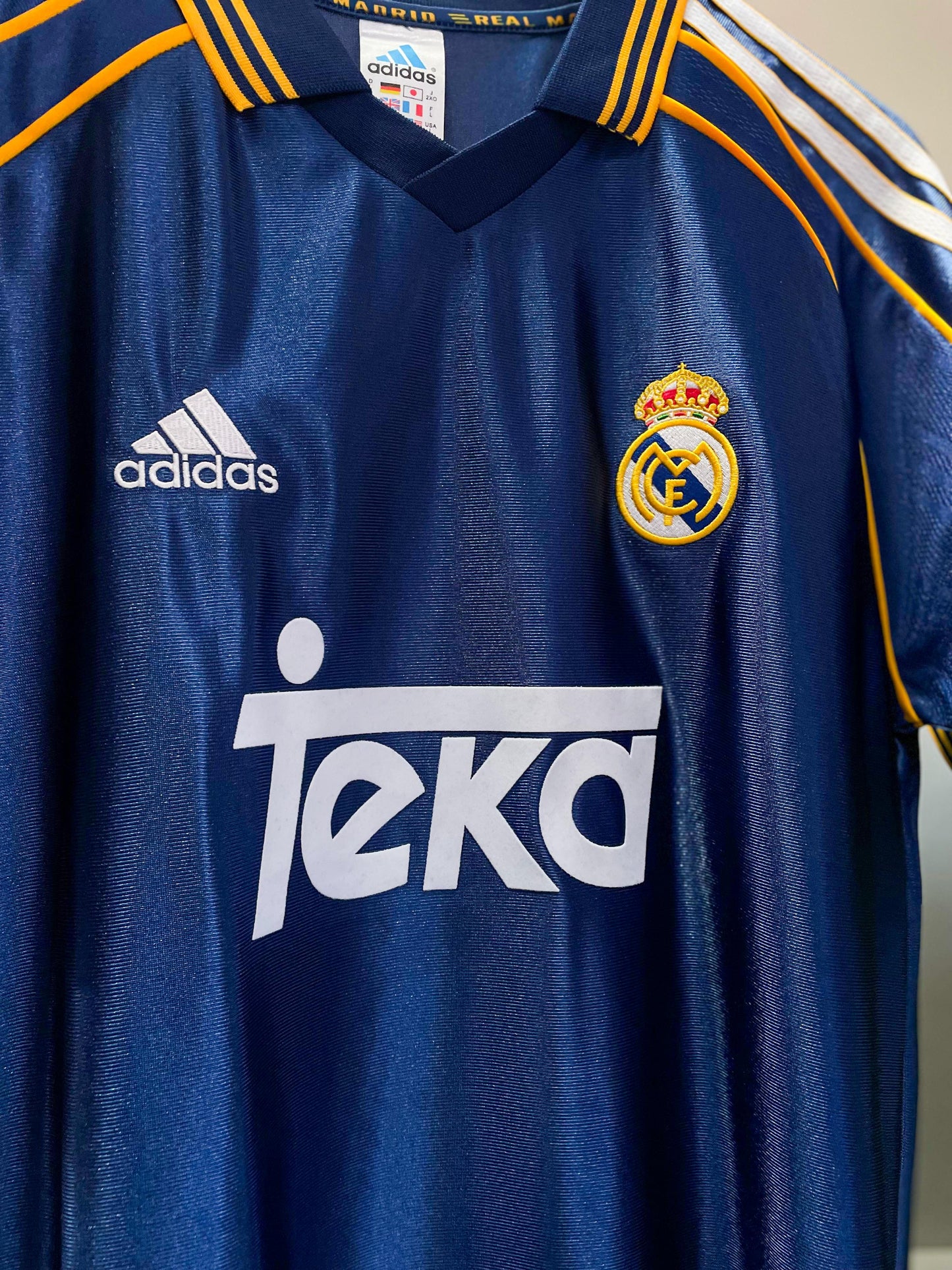 Real Madrid 1998/99 Third Retro Football Kit
