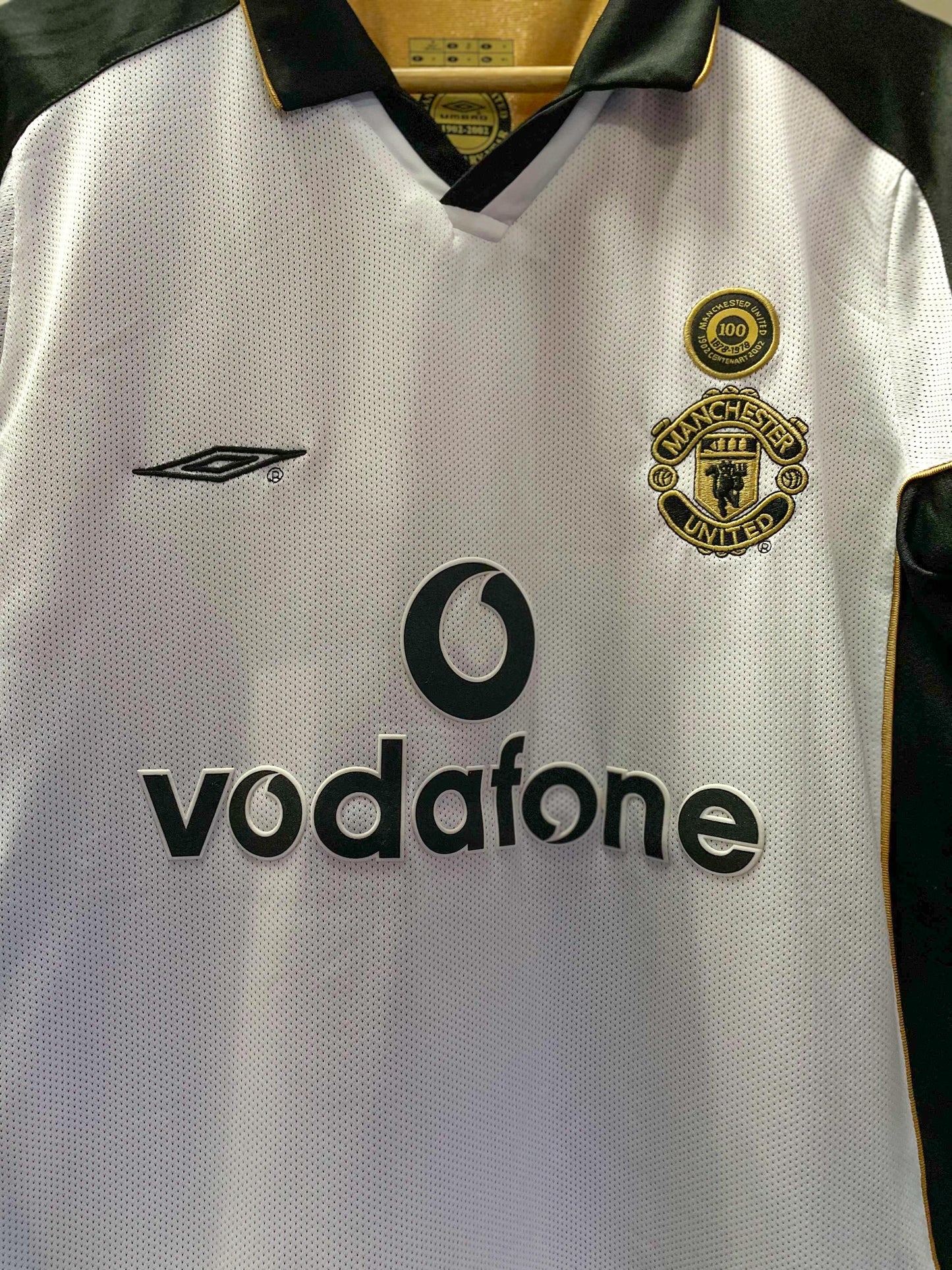 Manchester United 2001/02 Reversible Away & Third Retro Football Kit