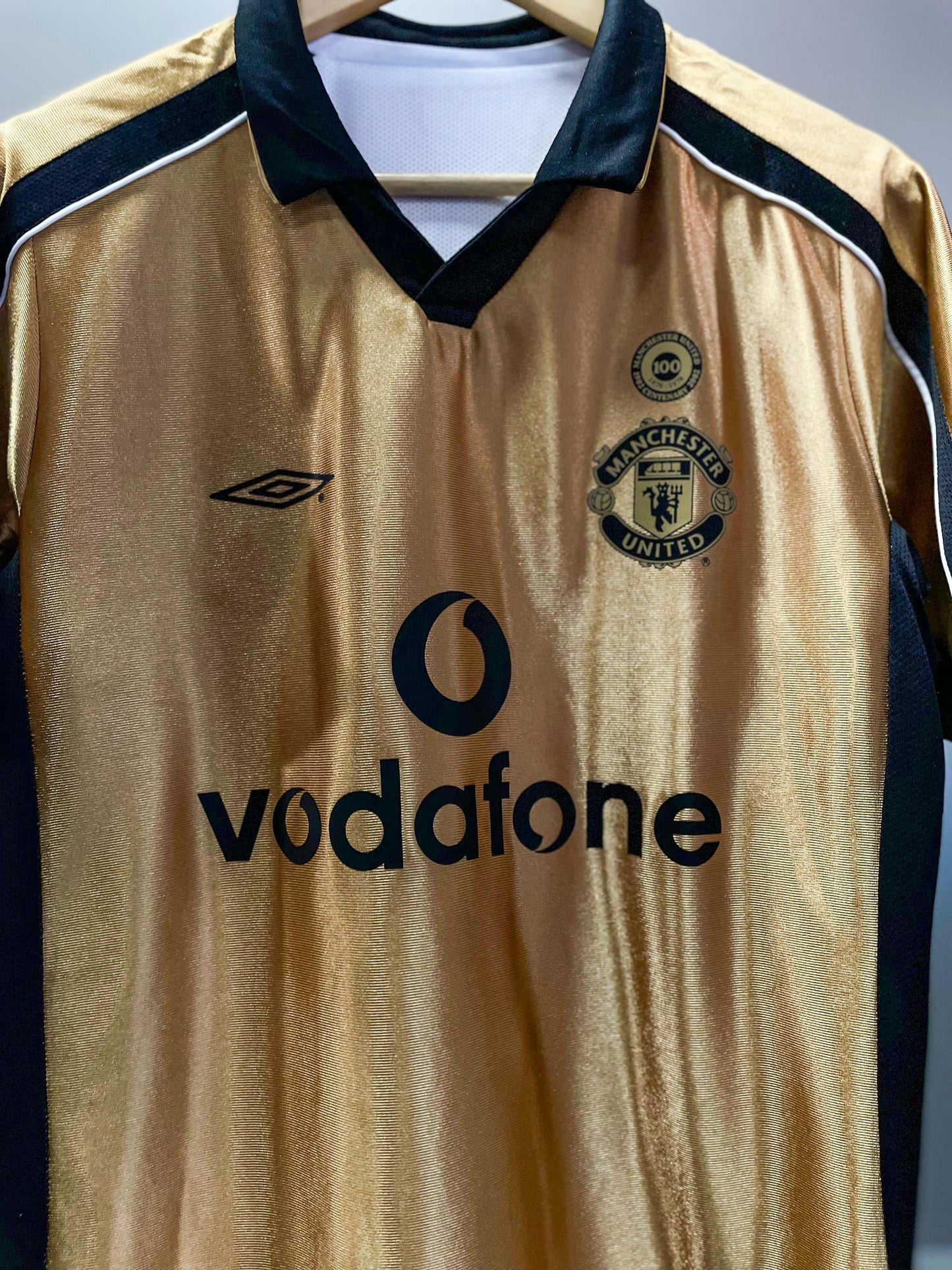 Manchester United 2001/02 Reversible Away & Third Retro Football Kit