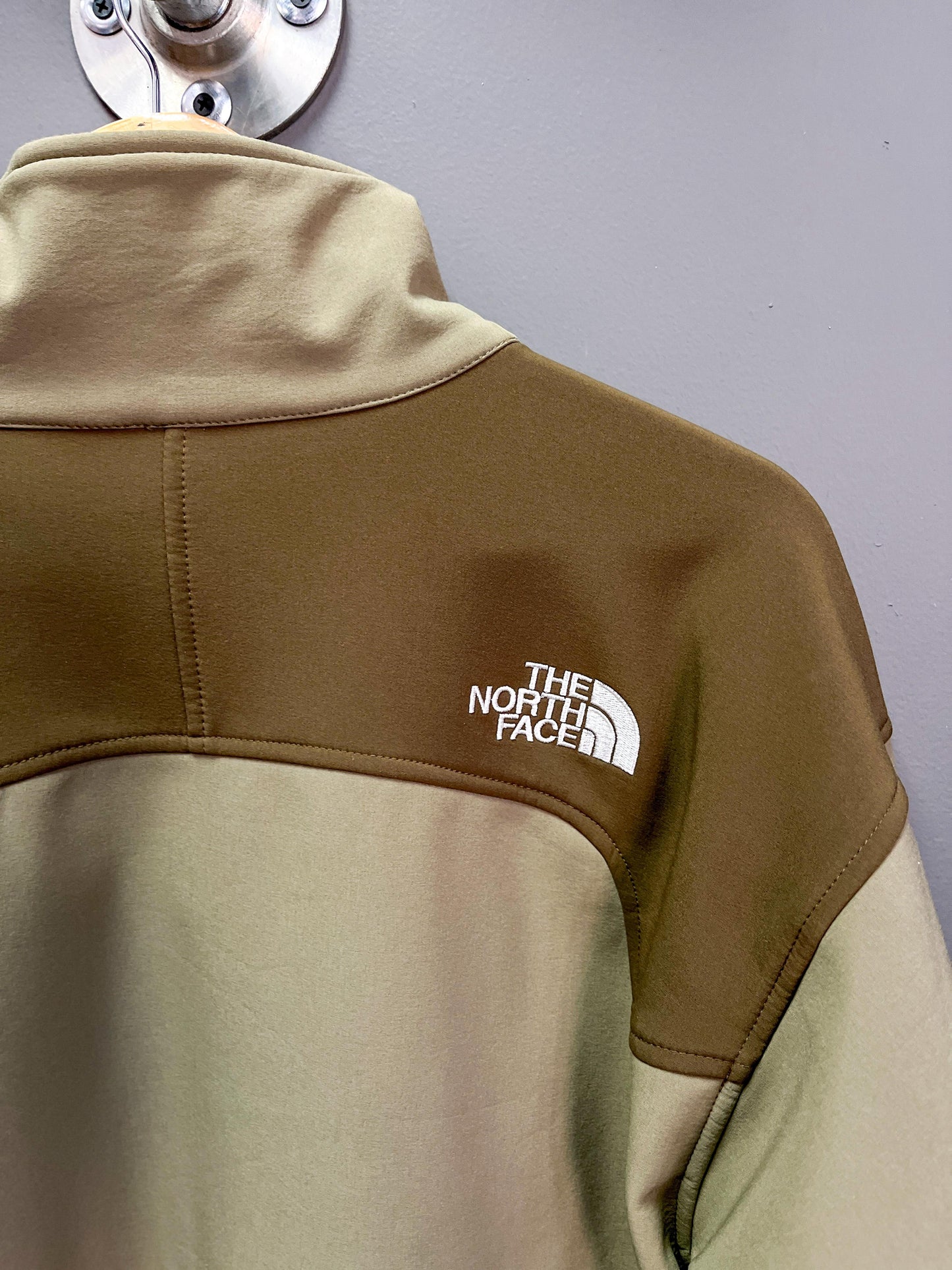 North Face Apex Jacket - Large