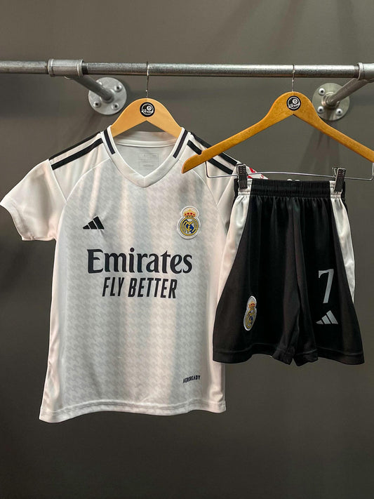 Real Madrid 24/25 Adidas "Vini Jr." Kids Football Kit - 5-6 Years