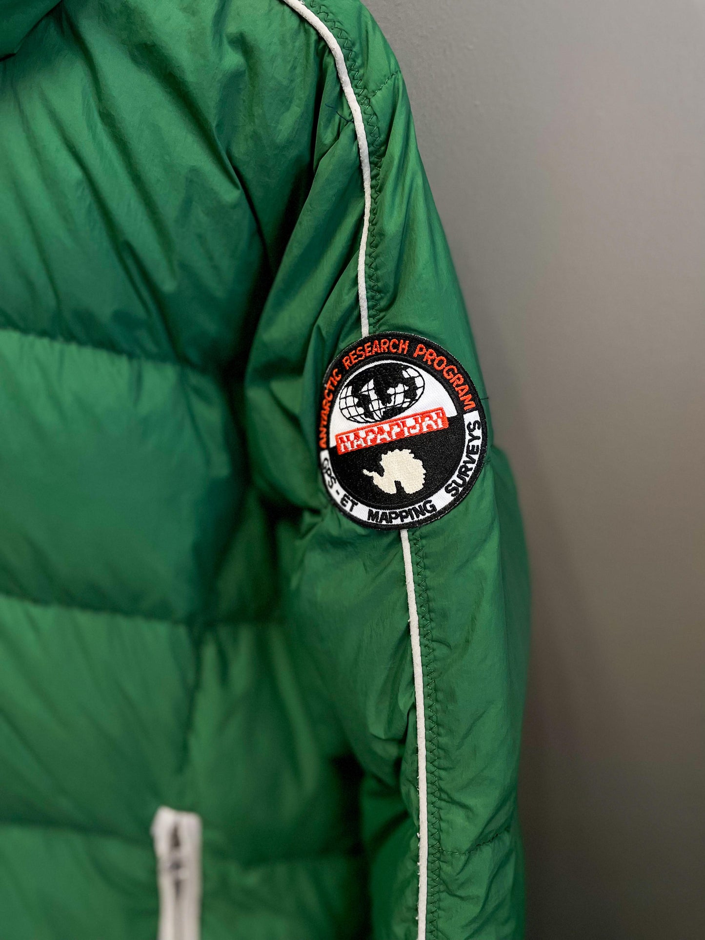 NAPAPIJRI Hooded Down Puffer Jacket - Large