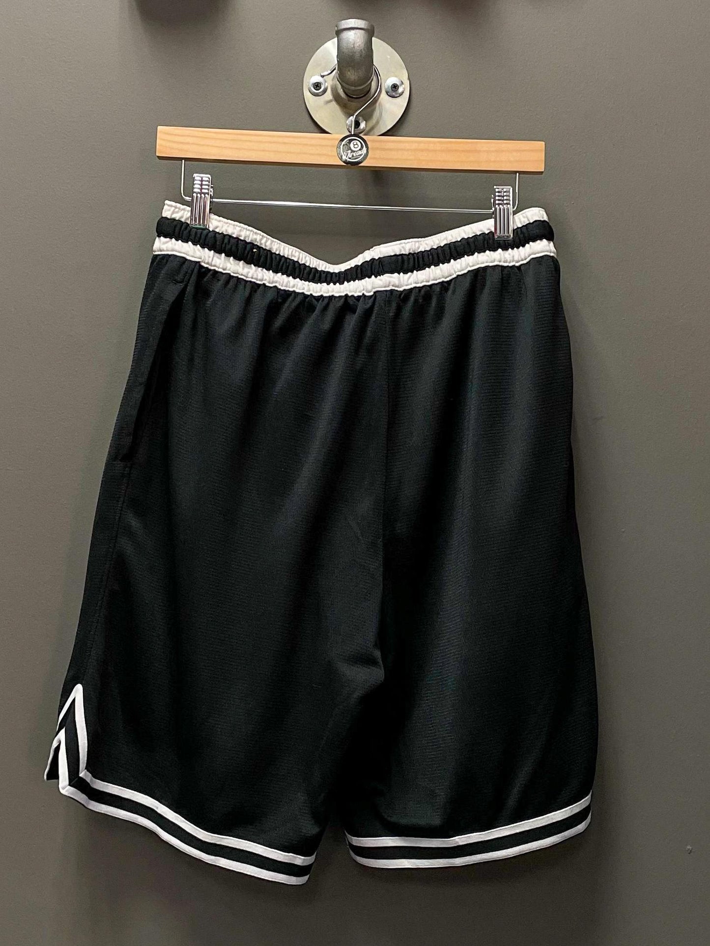 Nike Swoosh Dri-Fit Basketball Shorts - Large
