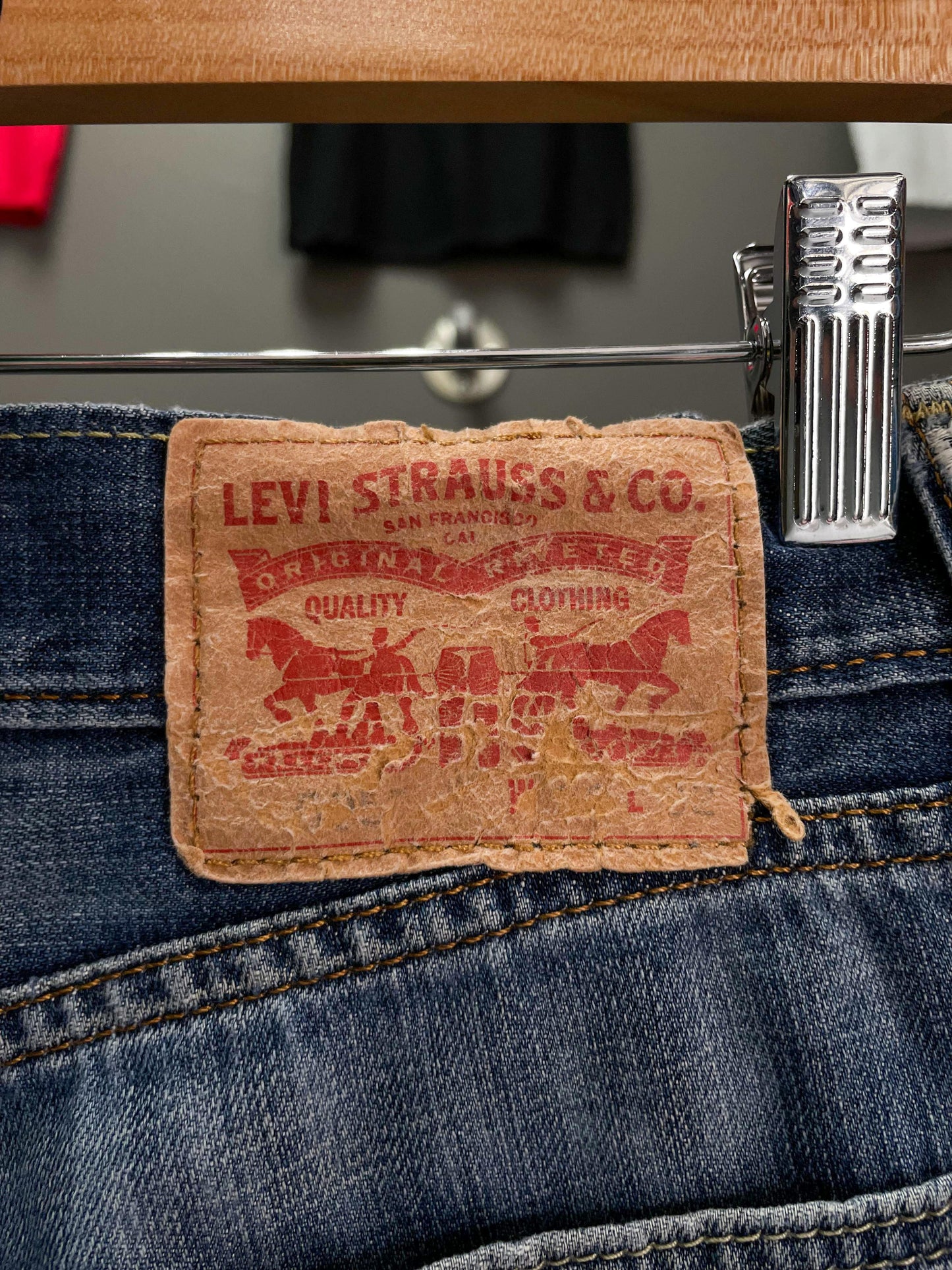 Levi's Original Denim Shorts (Jorts) - 36 (Large)