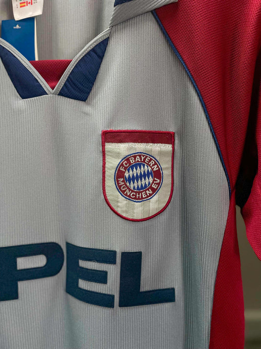 FC Bayern Munich 1998/99 Home Adidas Football Jersey - Fits Large