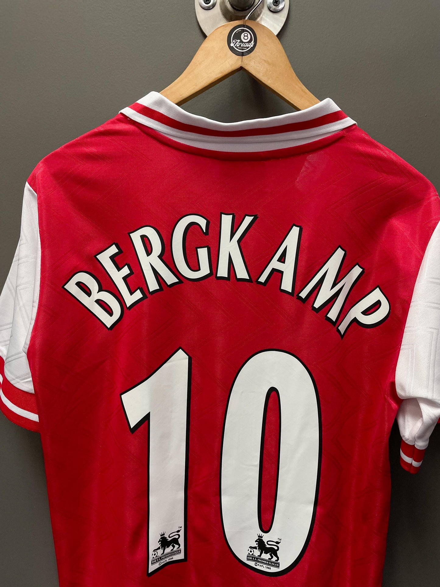Arsenal FC 1996/98 Home Nike Retro Football Kit "Bergkamp 10" - Medium