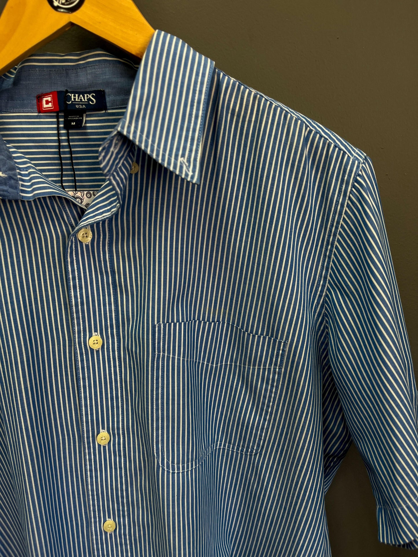 Chaps Ralph Lauren Button Up Shirt - Medium