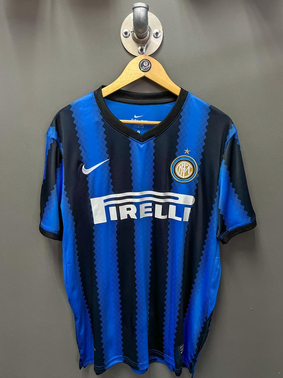 Inter Milan 2010/11 Home Nike Retro Football Kit - Large