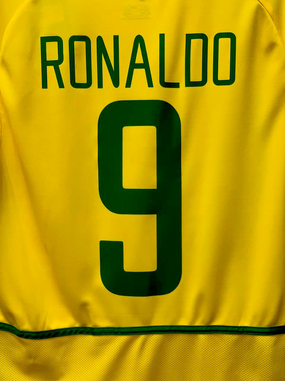 Brazil 2002 World Cup "Ronaldo 9" Nike Home Kit - Medium