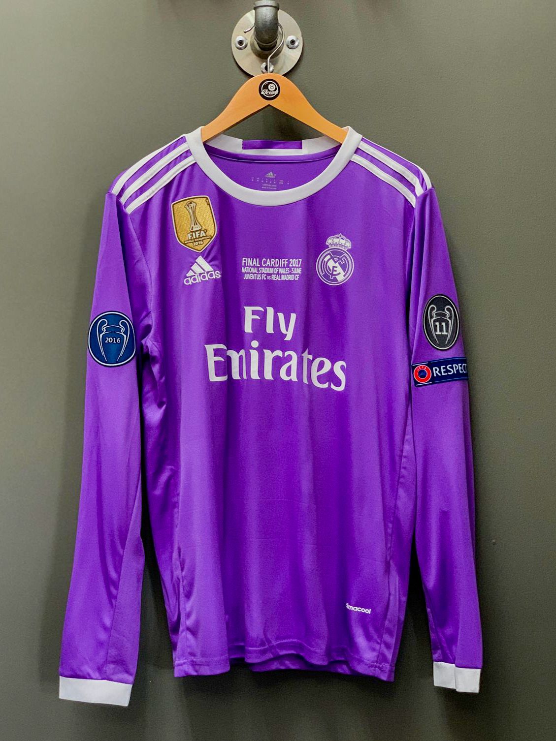 Real Madrid 2017 UCL Final "CR7" Retro Football Jersey - Medium