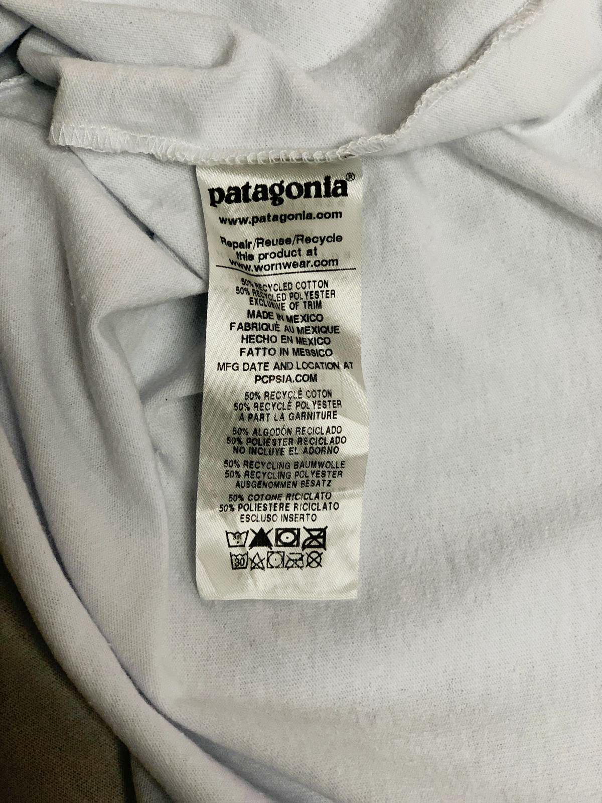 Patagonia Pocket ResponsibiliTee - Large