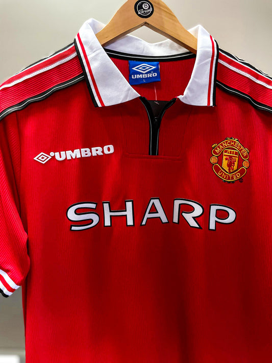 Manchester United 1998/00 Home Retro Football Jersey - Extra Large