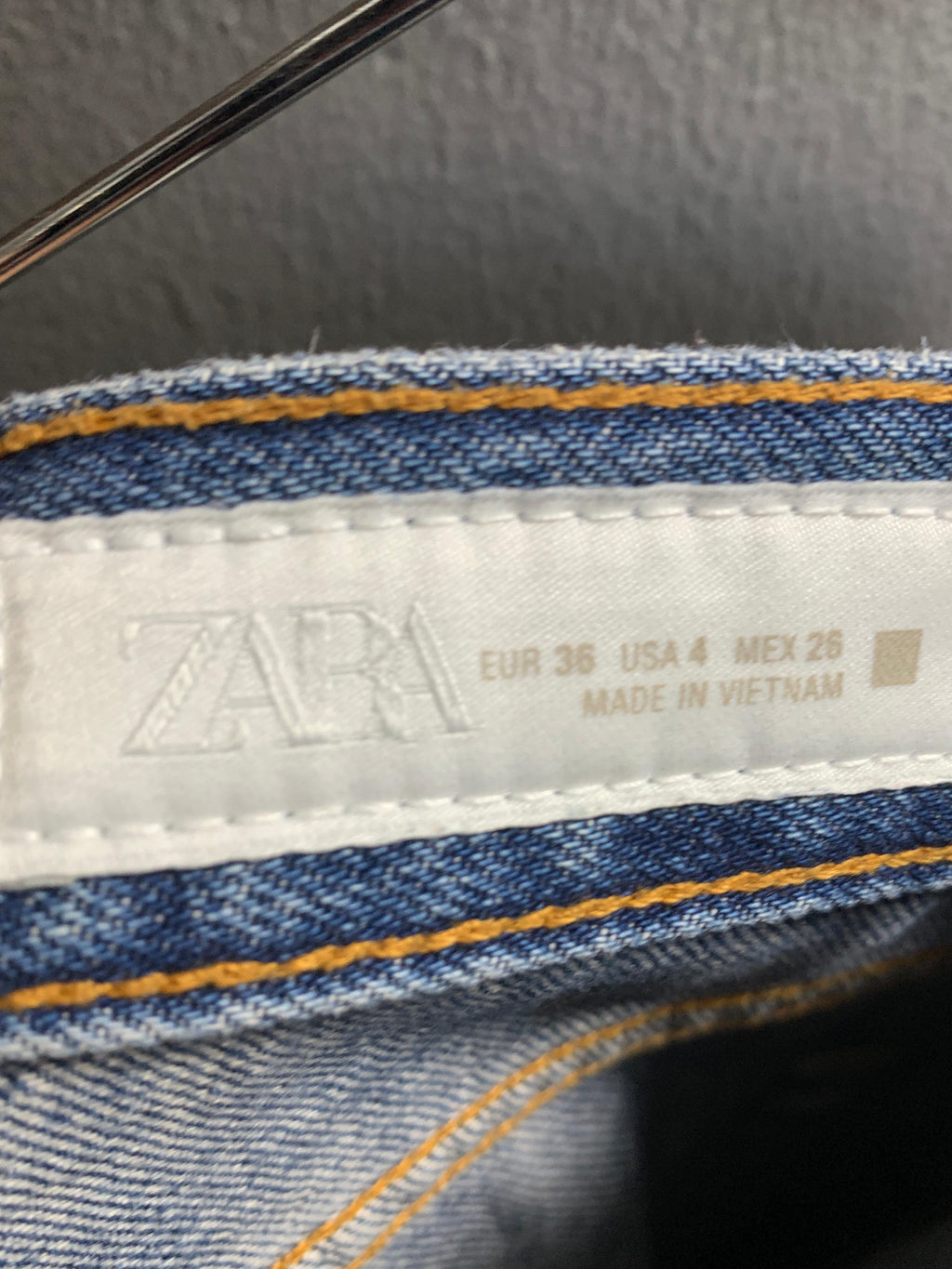 Zara Denim Jeans - 32 (Medium)