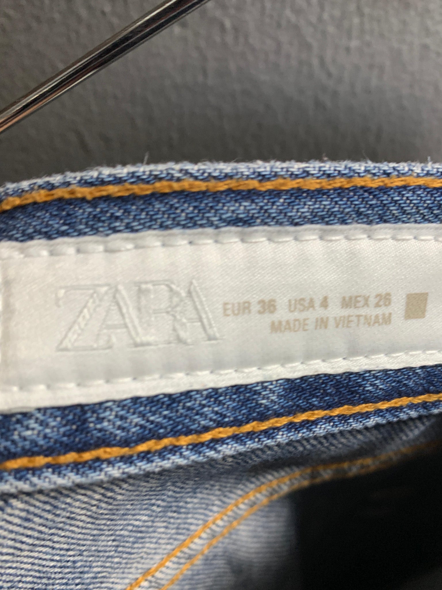 Zara Denim Jeans - 32 (Medium)