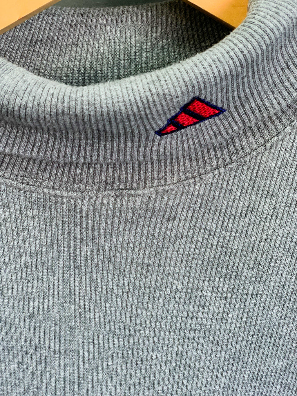 Adidas Turtle Neck - Medium