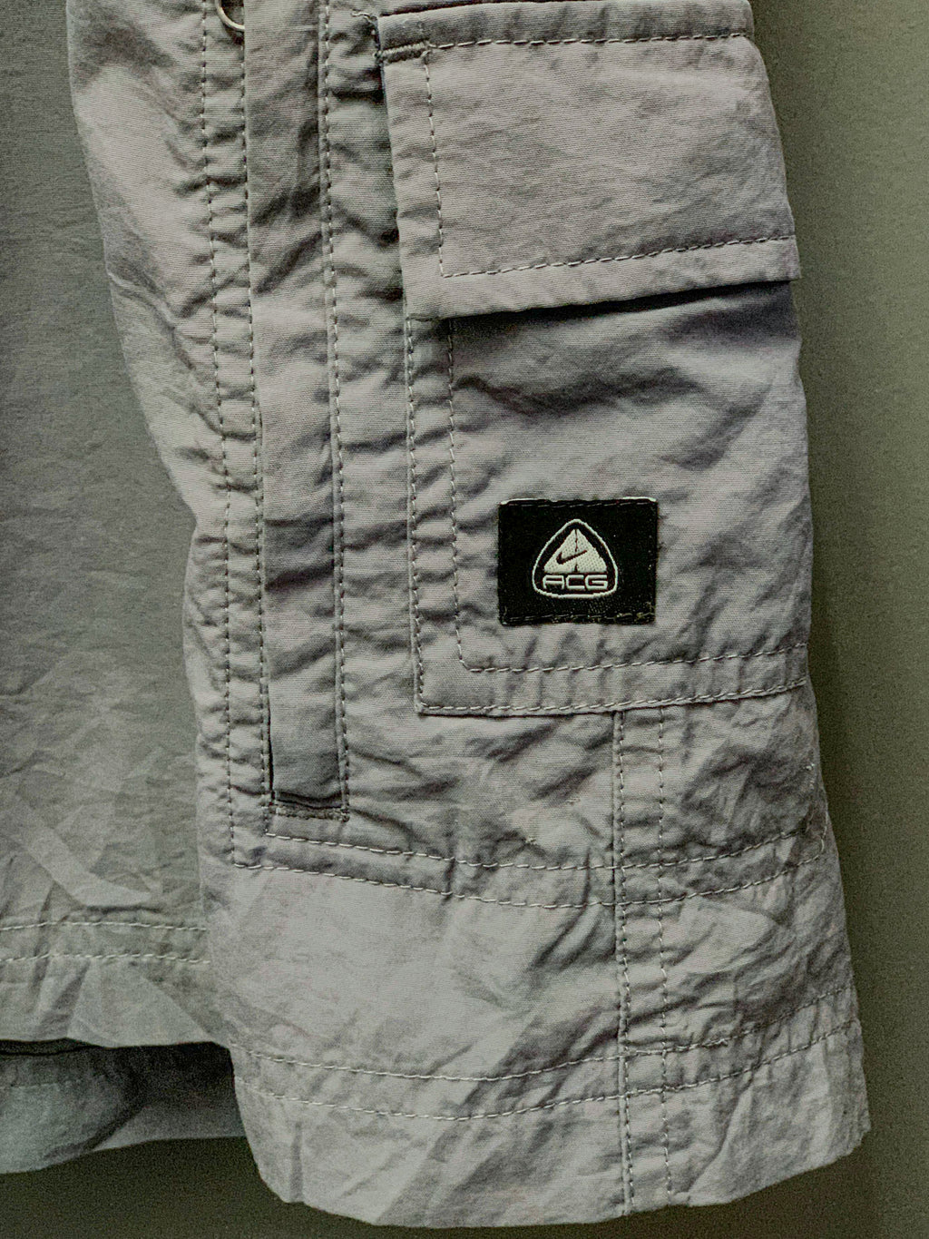 Nike ACG Cargo Shorts - Large
