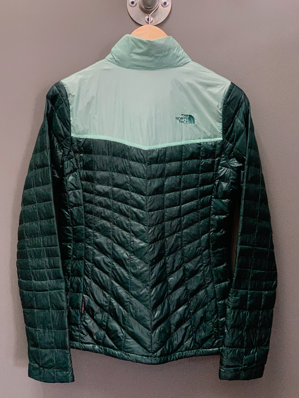 North Face Quilted Ladies Padded Jacket - Medium