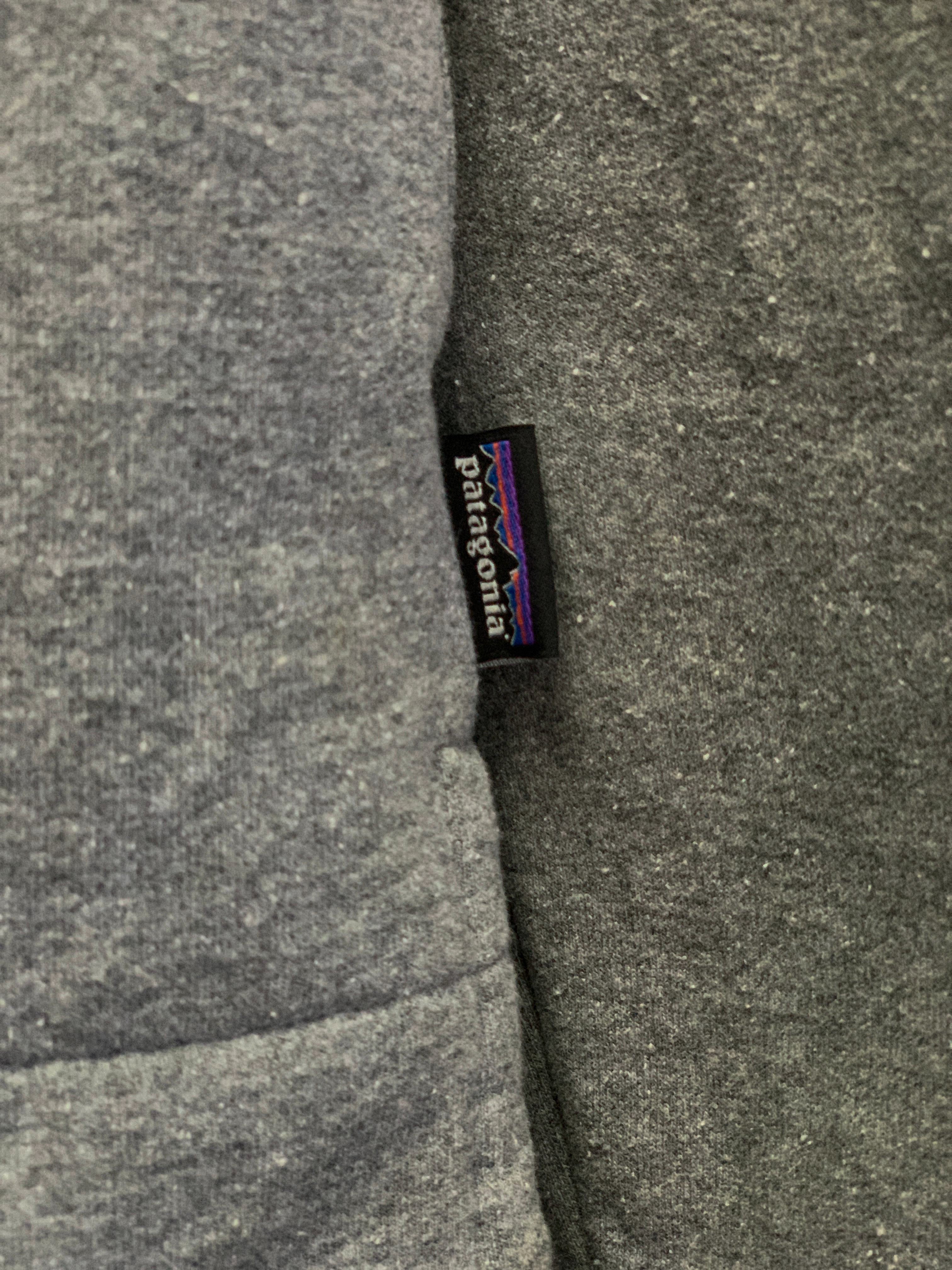 Patagonia P-6 Logo Hoody - Medium