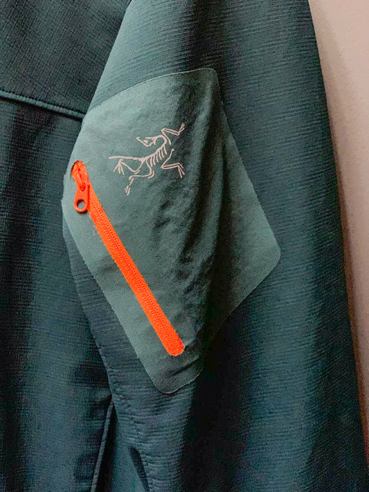 Arc'teryx Lightweight Jacket - Large