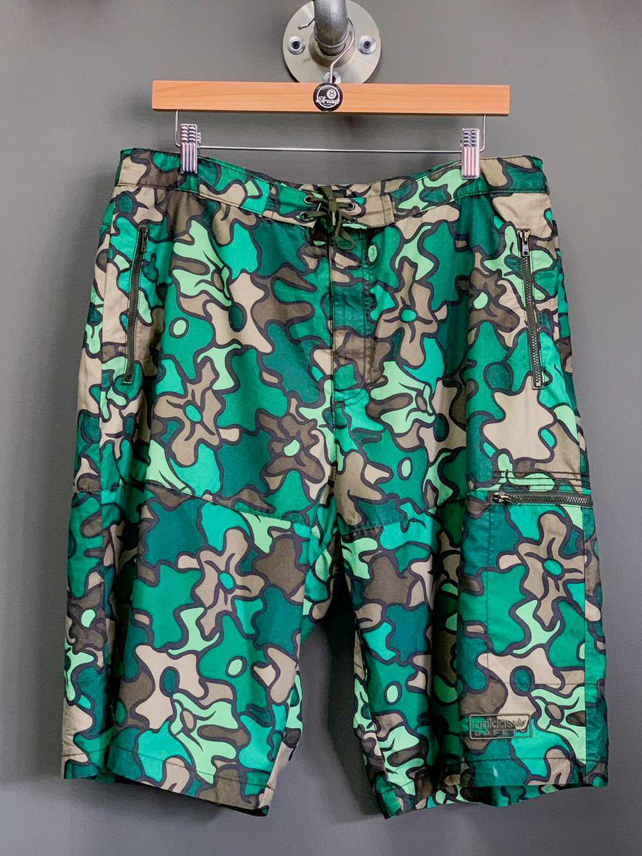 Adidas Camo Boardshorts - Large