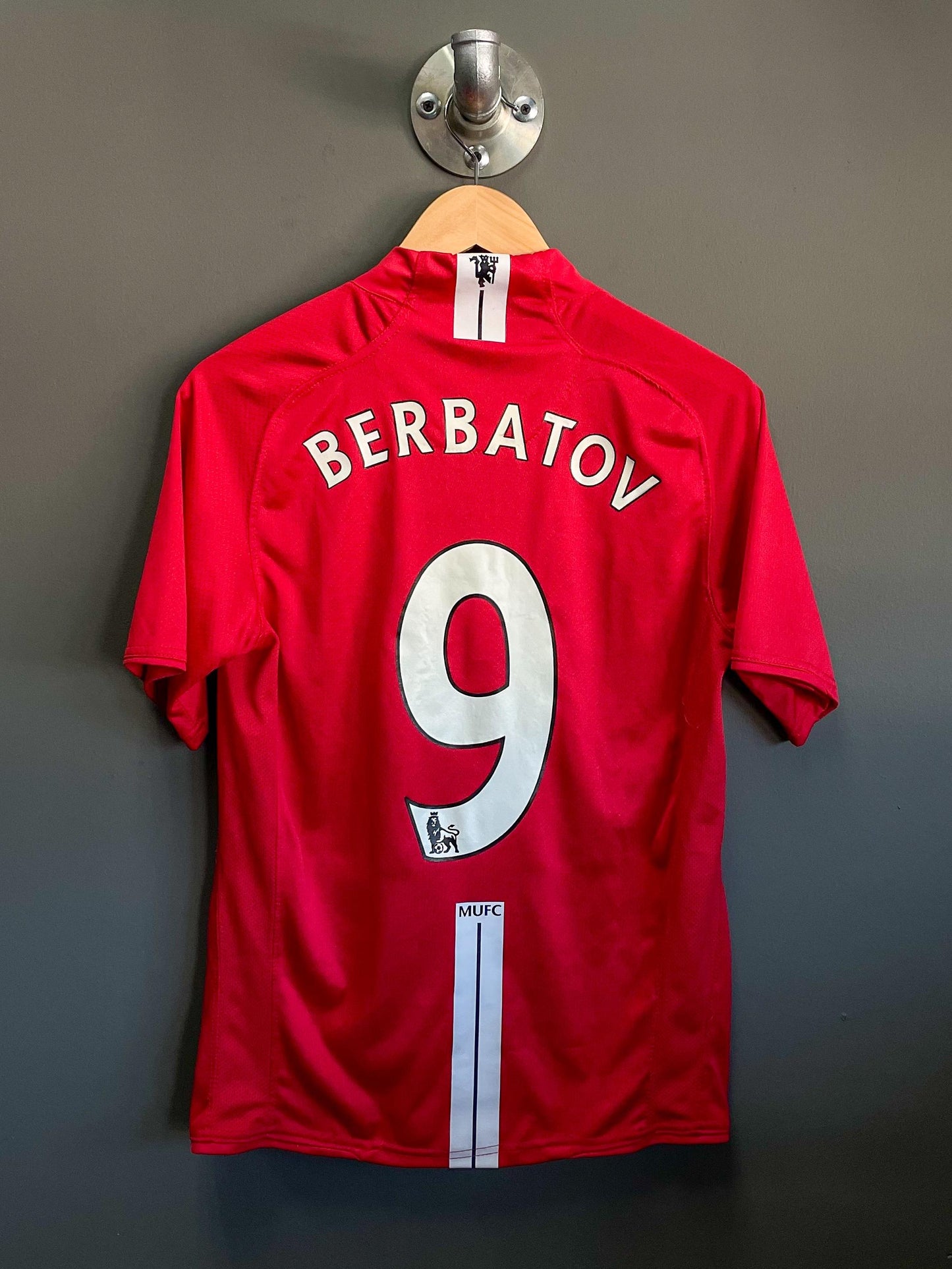 Manchester United Retro "Berbatov" 2007-09 Home Football Kit