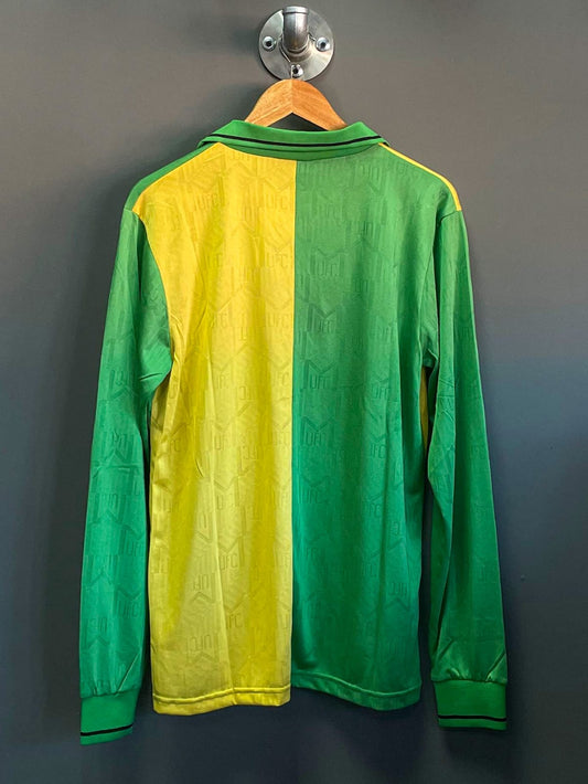 Manchester United Retro Sharp Umbro Football Jersey - Medium