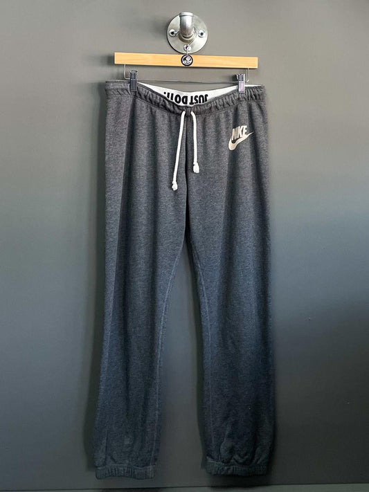 Nike Ladies Classic Fleece Trackpant Joggers - Large