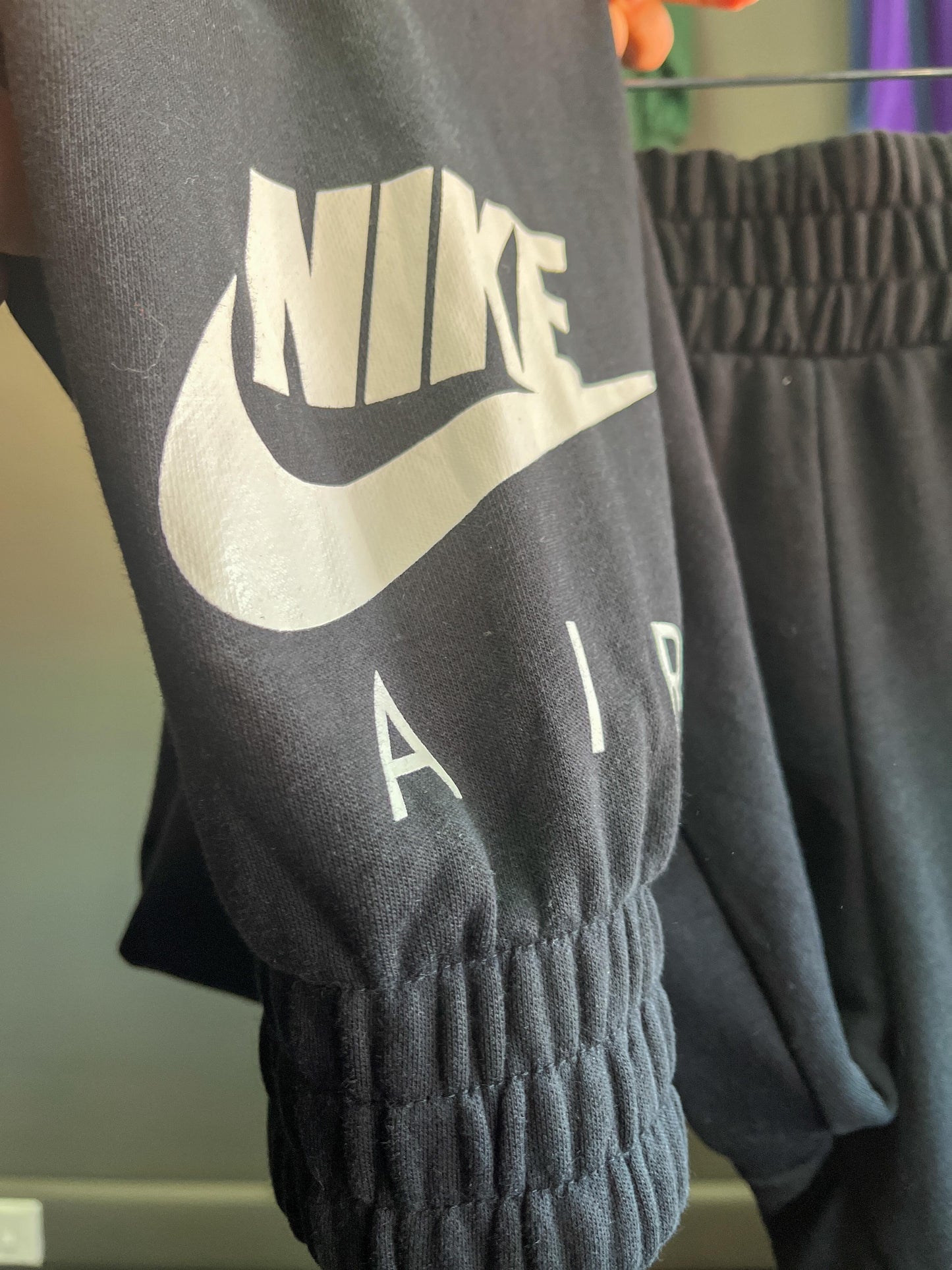 Nike Air Sweatpants - Medium