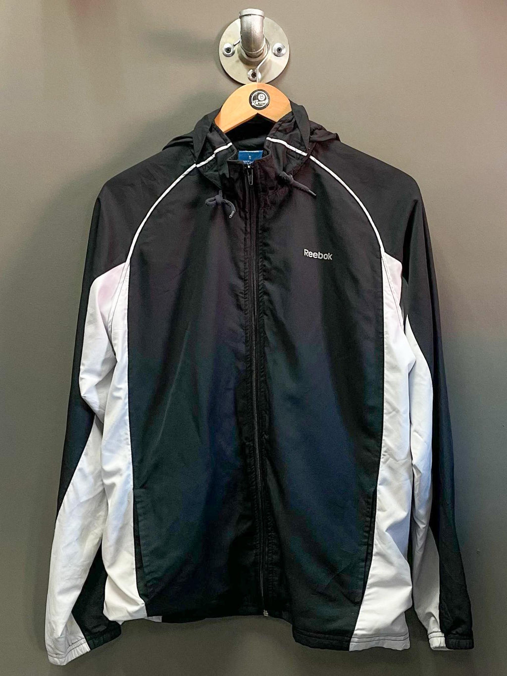Ladies Reebok Lightweight Sports Windbreaker Jacket - Small
