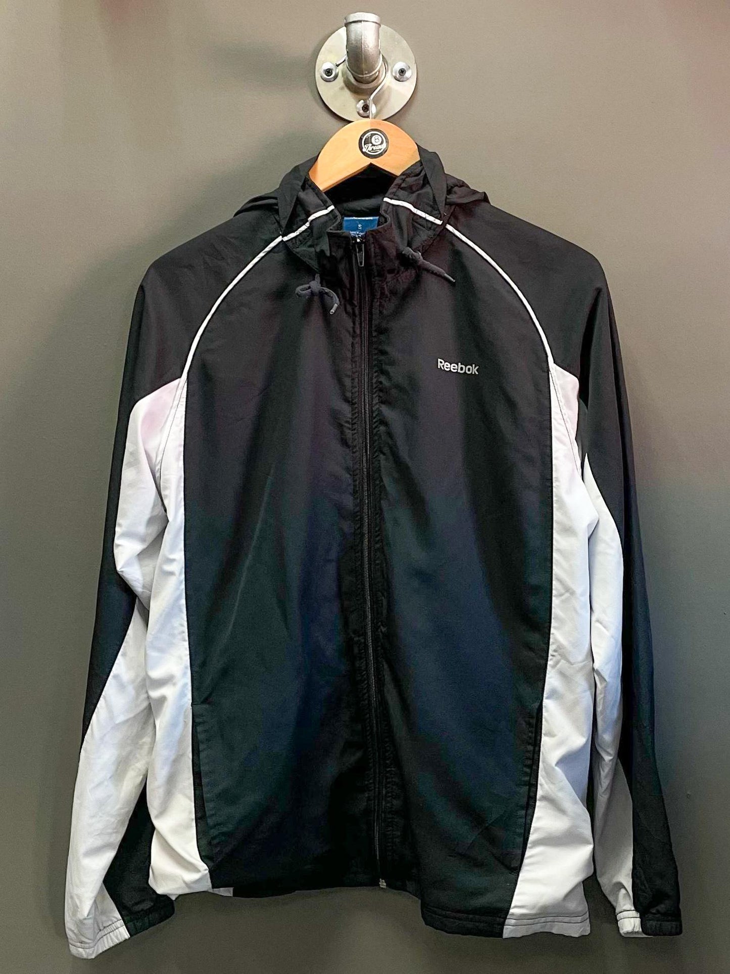 Ladies Reebok Lightweight Sports Windbreaker Jacket - Small
