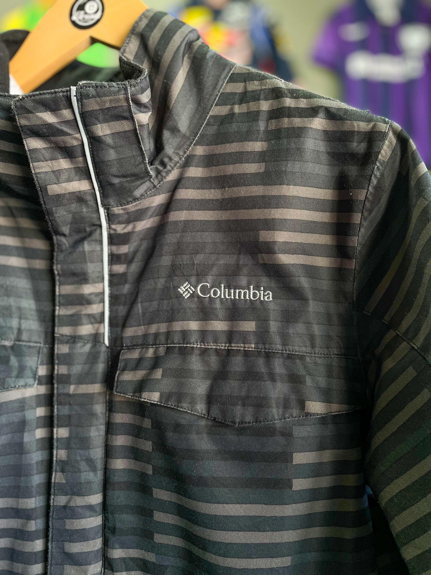 Ladies Columbia Outdoor Jacket - Large