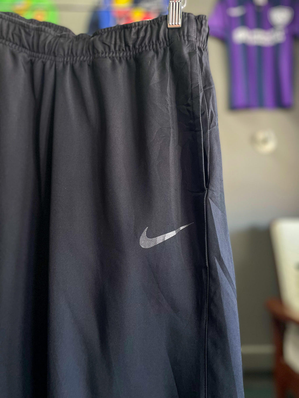 Nike Dri-Fit Swoosh Trackpants - Large