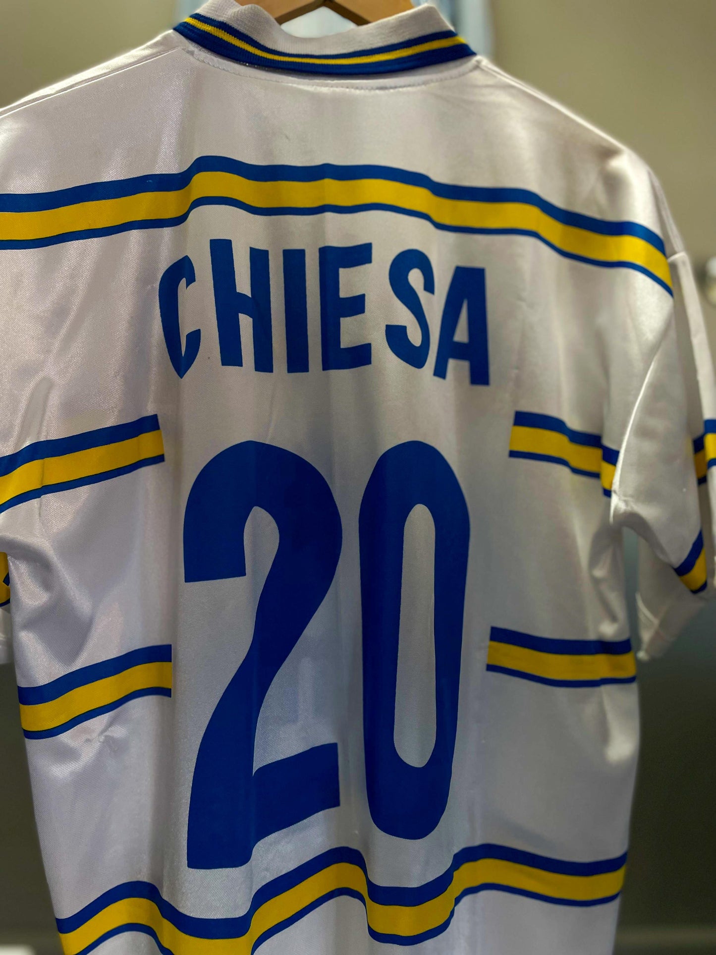 Retro Parma FC "Chiesa 20" Football Kit - Fits Medium/Large