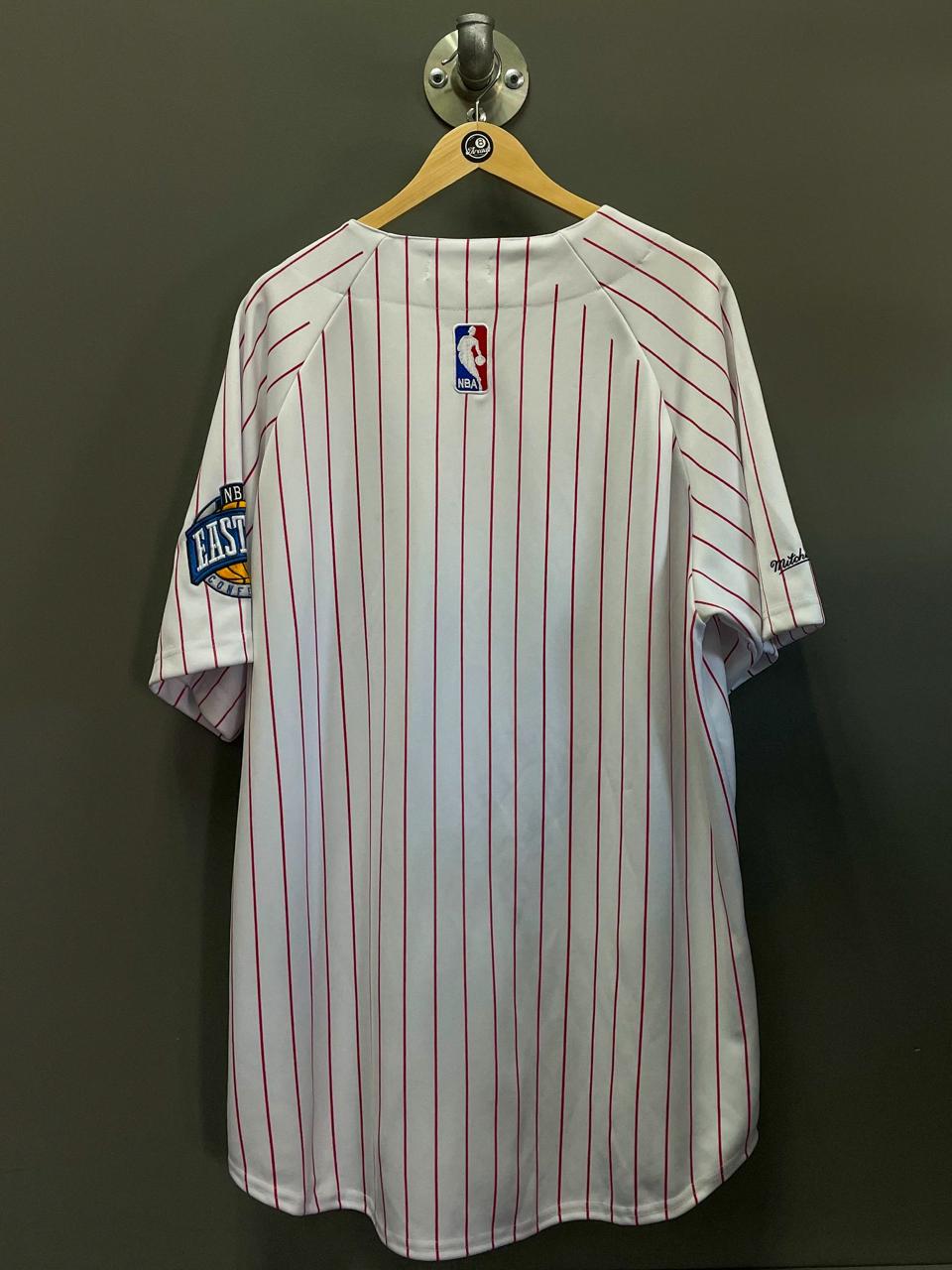Chicago Bulls Mitchell & Ness NBA Button-up Shirt