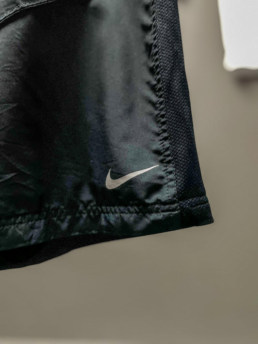 Nike Dri-Fit Swoosh Shorts - Large