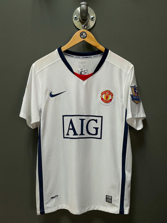 Manchester United Retro Nike "Ronaldo 7" Football Kit - Medium