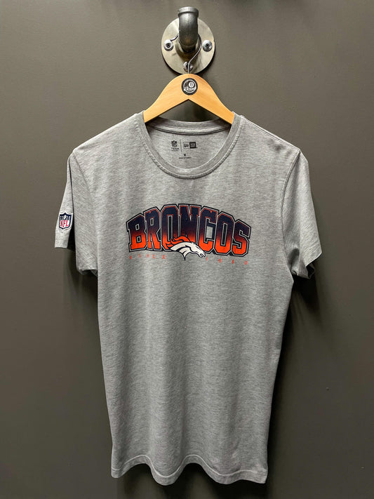 New Era Denver Broncos NFL Tee - Medium
