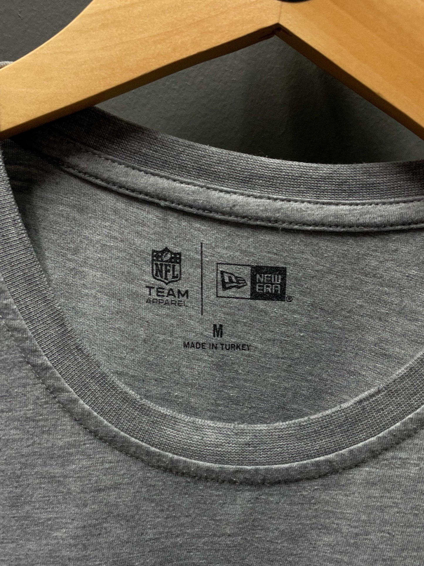 New Era Denver Broncos NFL Tee - Medium