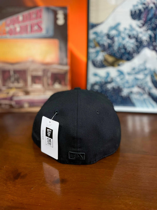 New Era NY Yankees 59FIFTY Blackout Fitted Cap