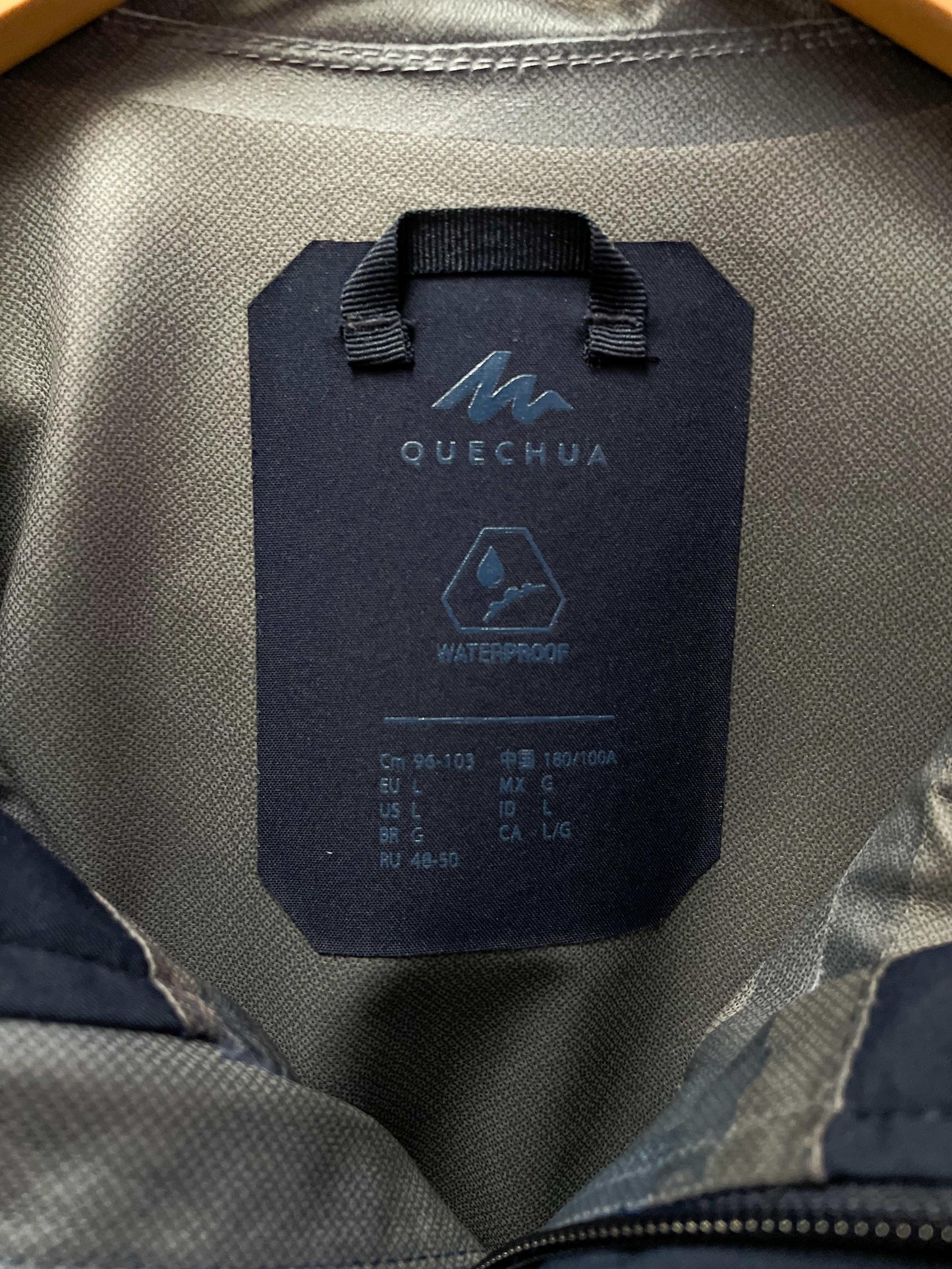 Decathlon Quechua Waterproof Lightweight Windbreaker Jacket - Large