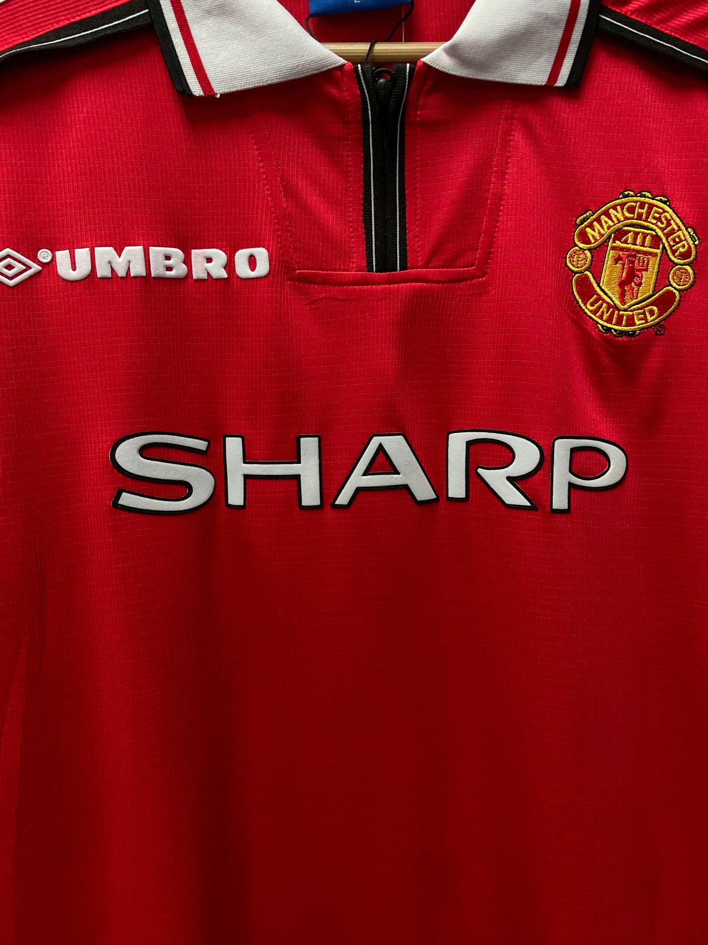 Manchester United 1998/00 Home Retro Football Jersey - Large