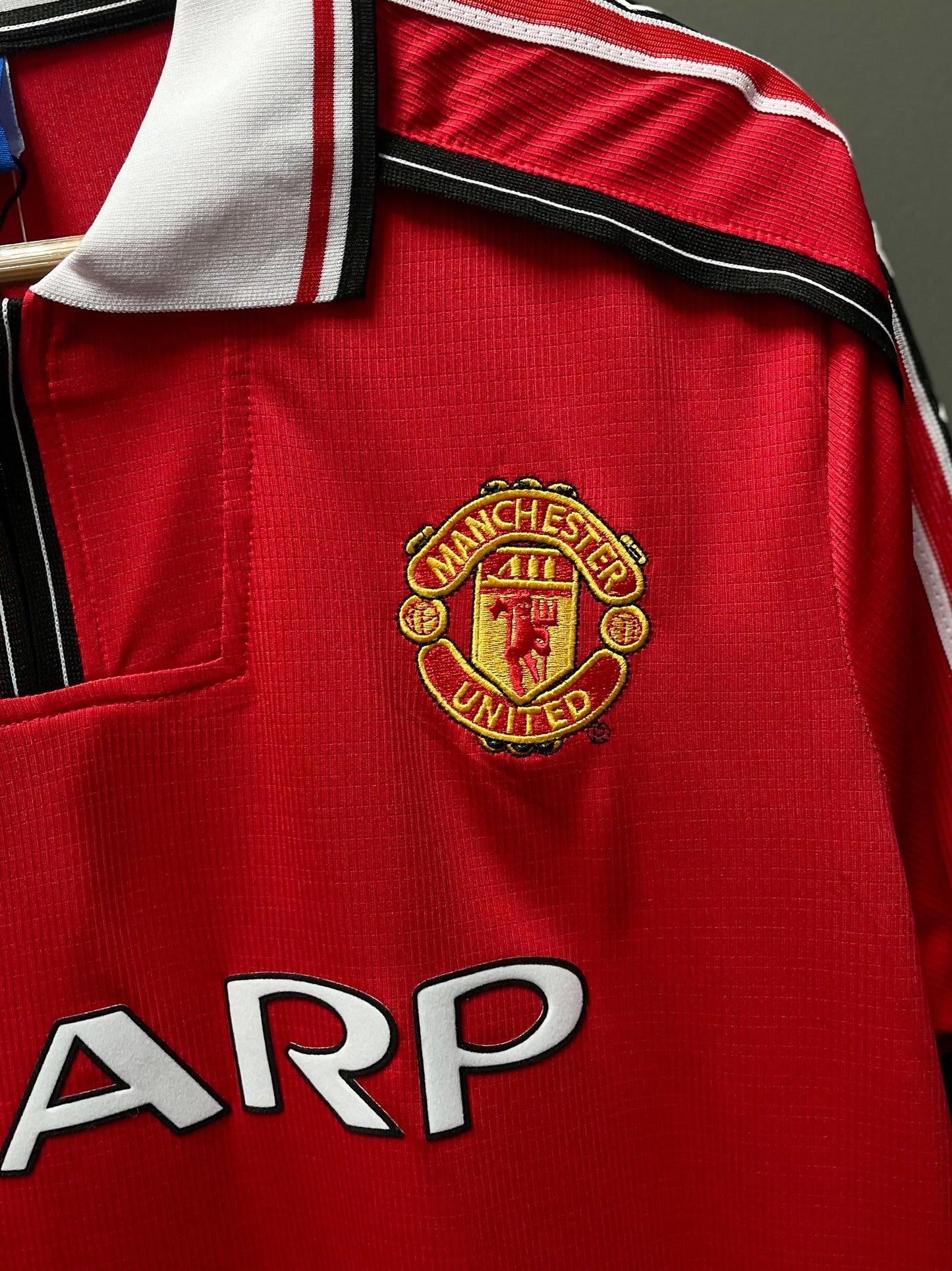 Manchester United 1998/00 Home Retro Football Jersey - Large