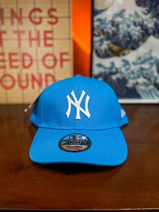 New Era NY 9FORTY Adjustable Curved Peak Cap