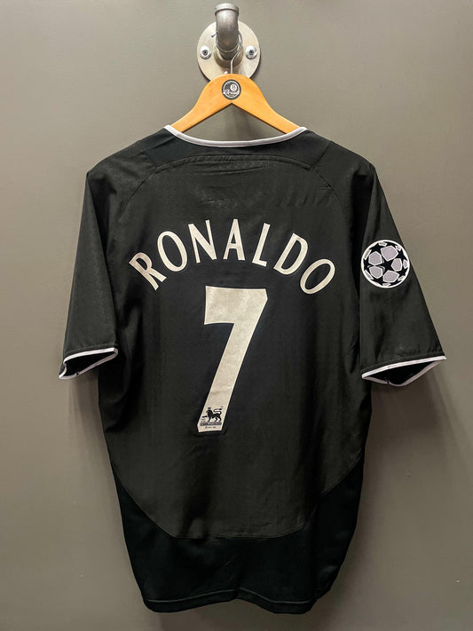Manchester United 2003/04 Nike Champions League "Ronaldo 7" Retro Football Jersey - Medium