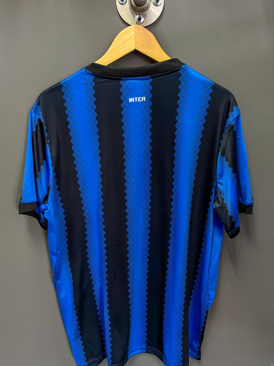 Inter Milan 2010/11 Home Nike Retro Football Kit - Large