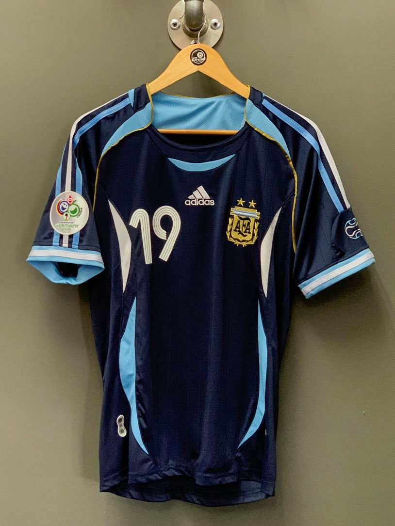 Argentina 2006 World Cup Adidas "Messi 19" Home Retro Football Jersey - Small