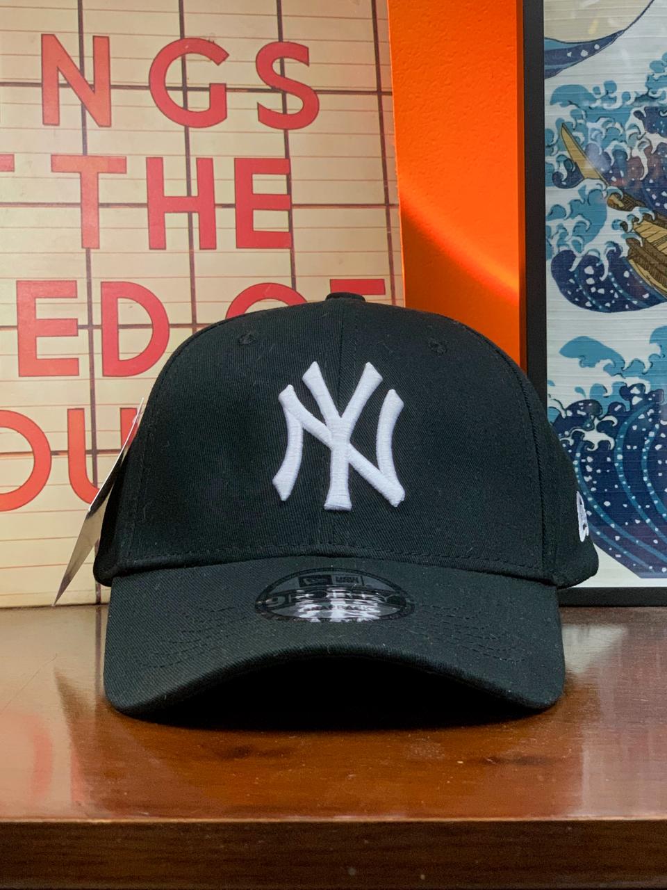 NY New York New Era 9FORTY Curved Peak Cap - Black